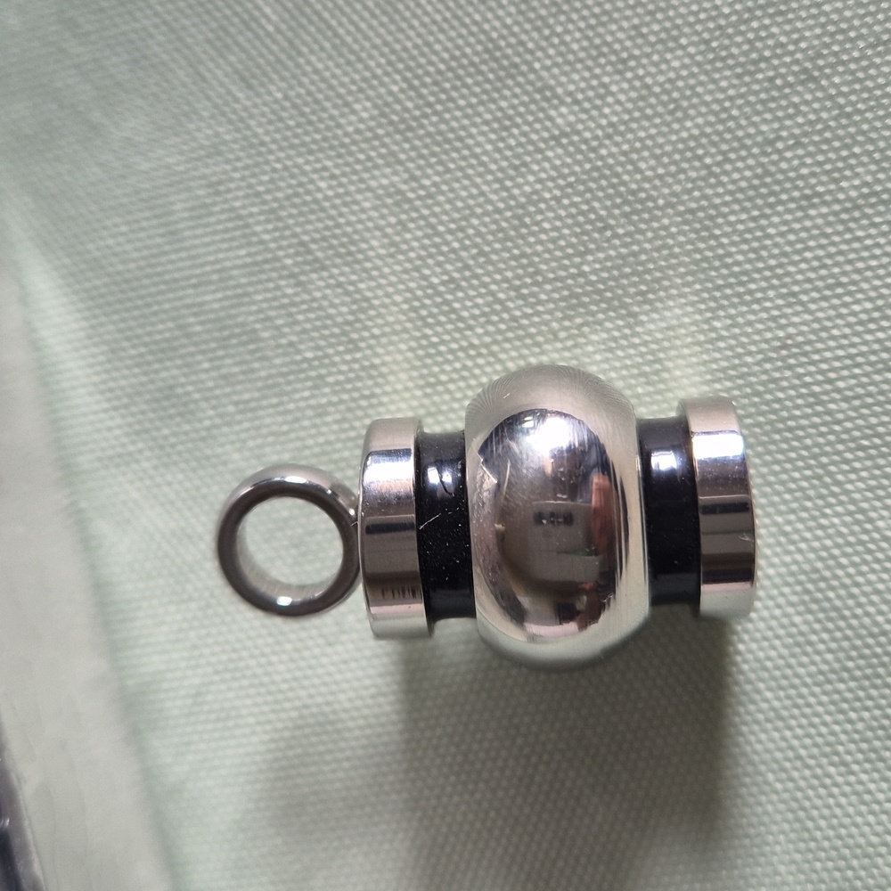 Pendant - Picture 2 of 2
